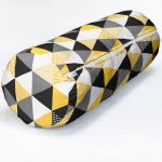 Üçgen Mozaik Desenli Dijital Baskılı İç Dolgulu - Fermuarlı Süet Silindir Daire Yastık Kırlent Realhomes