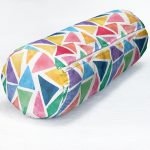 - RealHomes Özel Tasarımlı Dijital Baskılı İç Dolgulu Fermuarlı Silindir Yastık - Realhomes  Renkli Geometrik Resimli Dijital Baskılı Modern İç Dolgulu Süet Silindir Yastık Kırlent - Bel Yastığı Realhomes