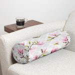 - RealHomes Özel Tasarımlı Dijital Baskılı İç Dolgulu Fermuarlı Silindir Yastık - Realhomes Geometrik Zeminli Çiçek Temalı Modern İç Dolgulu - Fermuarlı Süet Berjer Silindir Yastık Kırlent Realhomes