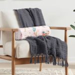 - RealHomes Özel Tasarımlı Dijital Baskılı İç Dolgulu Fermuarlı Silindir Yastık - Realhomes  Pembe Zeminli Çiçek Desenli Modern İç Dolgulu Yumuşak Silindir Form Yastık Kırlent Realhomes