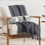 - RealHomes Özel Tasarımlı Dijital Baskılı İç Dolgulu Fermuarlı Silindir Yastık - Realhomes Gri Zeminli Ağaç Temalı Dijital Baskılı Dekoratif İç Dolgulu - Fermuarlı Süet Silindir Daire Yastık Kırlent Realhomes