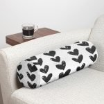 Siyah Kalp Desenli Dijital Baskılı Dekoratif İç Dolgulu - Fermuarlı Süet Silindir Rulo Yastık Kırlent Realhomes