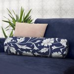 Lacivert Zeminli Çiçek Motifli Dijital Baskılı İç Dolgulu Fermuarlı Çok Amaçlı Silindir Yastık Kırlent Realhomes