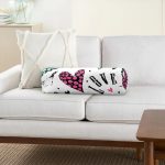 - RealHomes Özel Tasarımlı Dijital Baskılı İç Dolgulu Fermuarlı Silindir Yastık - Realhomes Realhomes Kalpli Love Desenli Modern İç Dolgulu Yumuşak Silindir Form Yastık Kırlent Realhomes