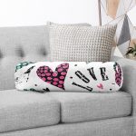 - RealHomes Özel Tasarımlı Dijital Baskılı İç Dolgulu Fermuarlı Silindir Yastık - Realhomes Realhomes Kalpli Love Desenli Modern İç Dolgulu Yumuşak Silindir Form Yastık Kırlent Realhomes