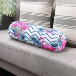 - RealHomes Özel Tasarımlı Dijital Baskılı İç Dolgulu Fermuarlı Silindir Yastık - Realhomes Zikzak Zeminli Flamingo Dijital Baskılı Dekoratif İç Dolgulu - Fermuarlı Süet Silindir Rulo Yastık Kırlent Realhomes