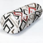 - RealHomes Özel Tasarımlı Dijital Baskılı İç Dolgulu Fermuarlı Silindir Yastık - Realhomes Labirent Çizimli Modern Dijital Baskılı İç Dolgulu - Fermuarlı Süet Berjer Silindir Yastık Kırlent Realhomes