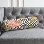 - RealHomes Özel Tasarımlı Dijital Baskılı İç Dolgulu Fermuarlı Silindir Yastık - Realhomes Zikzak Elmas Desenli Zambak Motifli Dekoratif İç Dolgulu - Fermuarlı Süet Silindir Rulo Yastık Kırlent Realhomes