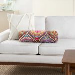 - RealHomes Özel Tasarımlı Dijital Baskılı İç Dolgulu Fermuarlı Silindir Yastık - Realhomes  Sarmal Daire Desenli Çini Motifli Dijital Baskılı İç Dolgulu Süet Silindir Yastık Kırlent - Bel Yastığı Realhomes