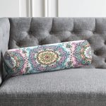 - RealHomes Özel Tasarımlı Dijital Baskılı İç Dolgulu Fermuarlı Silindir Yastık - Realhomes Yatay Desenli Çini Motifli Modern Dijital Baskılı İç Dolgulu Süet Silindir Yastık Kırlent - Bel Yastığı Realhomes