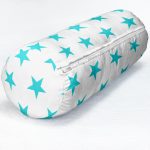 - RealHomes Özel Tasarımlı Dijital Baskılı İç Dolgulu Fermuarlı Silindir Yastık - Realhomes  Turkuaz Yıldız Motifli Modern Dijital Baskılı İç Dolgulu - Fermuarlı Süet Silindir Rulo Yastık Kırlent Realhomes