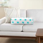 - RealHomes Özel Tasarımlı Dijital Baskılı İç Dolgulu Fermuarlı Silindir Yastık - Realhomes  Turkuaz Yıldız Motifli Modern Dijital Baskılı İç Dolgulu - Fermuarlı Süet Silindir Rulo Yastık Kırlent Realhomes