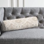 - RealHomes Özel Tasarımlı Dijital Baskılı İç Dolgulu Fermuarlı Silindir Yastık - Realhomes Krem Zemin Kahverengi Tasarım Dijital Baskılı Dekoratif İç Dolgulu Fermuarlı Çok Amaçlı Silindir Yastık Kırlent Realhomes