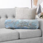 - RealHomes Özel Tasarımlı Dijital Baskılı İç Dolgulu Fermuarlı Silindir Yastık - Realhomes Yağlı Boya Mavi Ağaç Motifleri Dijital Baskılı İç Dolgulu Süet Silindir Yastık Kırlent - Bel Yastığı Realhomes