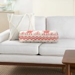 Kanaviçe Motifli Yılbaşı Temalı Dijital Baskılı İç Dolgulu Yumuşak Silindir Form Yastık Kırlent Realhomes