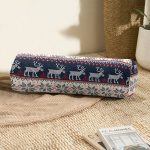 - RealHomes Özel Tasarımlı Dijital Baskılı İç Dolgulu Fermuarlı Silindir Yastık - Realhomes Yılbaşı Geyikleri Motifli Dijital Baskılı İç Dolgulu - Fermuarlı Süet Berjer Silindir Yastık Kırlent Realhomes