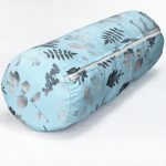 - RealHomes Özel Tasarımlı Dijital Baskılı İç Dolgulu Fermuarlı Silindir Yastık - Realhomes  Mavi Zeminli Geyik ve Yaprak Desenli Dekoratif İç Dolgulu Yumuşak Silindir Form Yastık Kırlent Realhomes