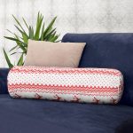 - RealHomes Özel Tasarımlı Dijital Baskılı İç Dolgulu Fermuarlı Silindir Yastık - Realhomes Kırmızı Geyik Desenli Özel Tasarımlı Dijital Baskılı Modern İç Dolgulu Süet Silindir Yastık Kırlent - Bel Yastığı Realhomes