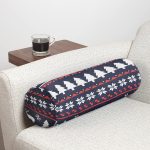 - RealHomes Özel Tasarımlı Dijital Baskılı İç Dolgulu Fermuarlı Silindir Yastık - Realhomes Lacivert Zeminli Ağaç ve Geyik Desenli Dekoratif İç Dolgulu Yumuşak Silindir Form Yastık Kırlent Realhomes