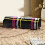 Siyah Sarı Pembe Ekose Desenli Dijital Baskılı Dekoratif İç Dolgulu Yumuşak Silindir Form Yastık Kırlent Realhomes