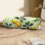 - RealHomes Özel Tasarımlı Dijital Baskılı İç Dolgulu Fermuarlı Silindir Yastık - Realhomes Yeşil Zeminli 3 Boyutlu Limon Desenli Dijital Baskılı İç Dolgulu Süet Silindir Yastık Kırlent - Bel Yastığı Realhomes