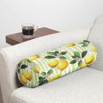 - RealHomes Özel Tasarımlı Dijital Baskılı İç Dolgulu Fermuarlı Silindir Yastık - Realhomes Yeşil Zeminli 3 Boyutlu Limon Desenli Dijital Baskılı İç Dolgulu Süet Silindir Yastık Kırlent - Bel Yastığı Realhomes