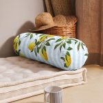 - RealHomes Özel Tasarımlı Dijital Baskılı İç Dolgulu Fermuarlı Silindir Yastık - Realhomes  Mavi Çizgili Limon Desenli Dijital Baskılı Dekoratif İç Dolgulu Fermuarlı Çok Amaçlı Silindir Yastık Kırlent Realhomes