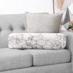 - RealHomes Özel Tasarımlı Dijital Baskılı İç Dolgulu Fermuarlı Silindir Yastık - Realhomes Mermer ve Petek Desenli Dijital Baskılı İç Dolgulu Yumuşak Silindir Form Yastık Kırlent Realhomes