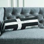 - RealHomes Özel Tasarımlı Dijital Baskılı İç Dolgulu Fermuarlı Silindir Yastık - Realhomes  Mermer Zeminli Siyah Geometrik Desenli Modern İç Dolgulu - Fermuarlı Süet Silindir Rulo Yastık Kırlent Realhomes