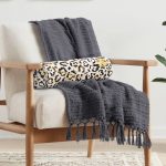 - RealHomes Özel Tasarımlı Dijital Baskılı İç Dolgulu Fermuarlı Silindir Yastık - Realhomes  Zebra Desenli Altın Detaylı Modern İç Dolgulu - Fermuarlı Süet Silindir Daire Yastık Kırlent Realhomes