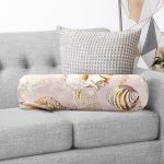 - RealHomes Özel Tasarımlı Dijital Baskılı İç Dolgulu Fermuarlı Silindir Yastık - Realhomes Pembe Zeminde Deniz Kabukları Modern İç Dolgulu - Fermuarlı Süet Silindir Yuvarlak Yastık Kırlent Realhomes