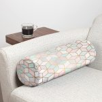 Geometrik Desenli 3D Özel Tasarımlı Modern İç Dolgulu - Fermuarlı Süet Berjer Silindir Yastık Kırlent Realhomes