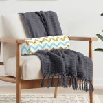 - RealHomes Özel Tasarımlı Dijital Baskılı İç Dolgulu Fermuarlı Silindir Yastık - Realhomes Realhomes Mavi Gri Gold Zikzak Desenli Özel Tasarımlı Modern İç Dolgulu Fermuarlı Çok Amaçlı Silindir Yastık Kırlent Realhomes