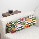 - RealHomes Özel Tasarımlı Dijital Baskılı İç Dolgulu Fermuarlı Silindir Yastık - Realhomes Siyah Zeminli Renkli Ananaslar Özel Tasarım İç Dolgulu - Fermuarlı Süet Silindir Daire Yastık Kırlent Realhomes