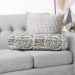 - RealHomes Özel Tasarımlı Dijital Baskılı İç Dolgulu Fermuarlı Silindir Yastık - Realhomes Kot Desende Yazı Motifli Özel Tasarım Dekoratif İç Dolgulu Süet Silindir Yastık Kırlent - Bel Yastığı Realhomes