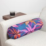 - RealHomes Özel Tasarımlı Dijital Baskılı İç Dolgulu Fermuarlı Silindir Yastık - Realhomes Mavi Zeminli Yapraklar Özel Tasarımlı İç Dolgulu - Fermuarlı Süet Berjer Silindir Yastık Kırlent Realhomes