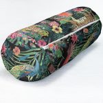 - RealHomes Özel Tasarımlı Dijital Baskılı İç Dolgulu Fermuarlı Silindir Yastık - Realhomes Lacivert Zeminli Amazon Ormanları Temalı Modern İç Dolgulu Fermuarlı Çok Amaçlı Silindir Yastık Kırlent Realhomes