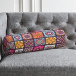 - RealHomes Özel Tasarımlı Dijital Baskılı İç Dolgulu Fermuarlı Silindir Yastık - Realhomes Realhomes Kareli Etnik Desenli Özel Tasarım Modern İç Dolgulu - Fermuarlı Süet Silindir Rulo Yastık Kırlent Realhomes