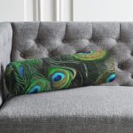 - RealHomes Özel Tasarımlı Dijital Baskılı İç Dolgulu Fermuarlı Silindir Yastık - Realhomes  Koyu Zeminde Renkli Tüyler Özel Tasarımlı Dekoratif İç Dolgulu Süet Silindir Yastık Kırlent - Bel Yastığı Realhomes