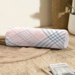 Pembe Zeminli Ekose Desenli Özel Tasarım İç Dolgulu Fermuarlı Çok Amaçlı Silindir Yastık Kırlent Realhomes