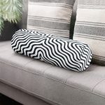 - RealHomes Özel Tasarımlı Dijital Baskılı İç Dolgulu Fermuarlı Silindir Yastık - Realhomes Siyah Geometrik Çizgiler Özel Tasarımlı Dekoratif İç Dolgulu - Fermuarlı Süet Silindir Daire Yastık Kırlent Realhomes