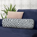 - RealHomes Özel Tasarımlı Dijital Baskılı İç Dolgulu Fermuarlı Silindir Yastık - Realhomes Siyah Geometrik Çizgiler Özel Tasarımlı Dekoratif İç Dolgulu - Fermuarlı Süet Silindir Daire Yastık Kırlent Realhomes