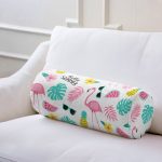 - RealHomes Özel Tasarımlı Dijital Baskılı İç Dolgulu Fermuarlı Silindir Yastık - Realhomes Realhomes Hello Summer Özel tasarımlı Modern Dijital Baskılı Modern İç Dolgulu Süet Silindir Yastık Kırlent - Bel Yastığı Realhomes