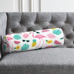 - RealHomes Özel Tasarımlı Dijital Baskılı İç Dolgulu Fermuarlı Silindir Yastık - Realhomes Realhomes Hello Summer Özel tasarımlı Modern Dijital Baskılı Modern İç Dolgulu Süet Silindir Yastık Kırlent - Bel Yastığı Realhomes