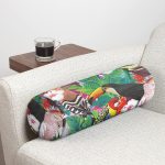 - RealHomes Özel Tasarımlı Dijital Baskılı İç Dolgulu Fermuarlı Silindir Yastık - Realhomes  Amazon Papağan Temalı Dijital Baskılı İç Dolgulu Süet Silindir Yastık Kırlent - Bel Yastığı Realhomes