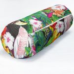 - RealHomes Özel Tasarımlı Dijital Baskılı İç Dolgulu Fermuarlı Silindir Yastık - Realhomes  Amazon Papağan Temalı Dijital Baskılı İç Dolgulu Süet Silindir Yastık Kırlent - Bel Yastığı Realhomes