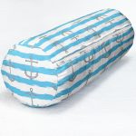 - RealHomes Özel Tasarımlı Dijital Baskılı İç Dolgulu Fermuarlı Silindir Yastık - Realhomes  Realhomes Mavi Çizgili Çapa Desenli Özel Tasarım Dijital Baskılı Modern İç Dolgulu - Fermuarlı Süet Silindir Rulo Yastık Kırlent Realhomes