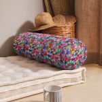 - RealHomes Özel Tasarımlı Dijital Baskılı İç Dolgulu Fermuarlı Silindir Yastık - Realhomes Özel Tasarım 3D Renkli Üçgenler Dijital Baskılı İç Dolgulu - Fermuarlı Süet Silindir Rulo Yastık Kırlent Realhomes