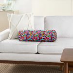 - RealHomes Özel Tasarımlı Dijital Baskılı İç Dolgulu Fermuarlı Silindir Yastık - Realhomes Özel Tasarım 3D Renkli Üçgenler Dijital Baskılı İç Dolgulu - Fermuarlı Süet Silindir Rulo Yastık Kırlent Realhomes