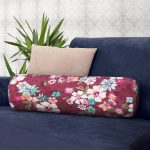 Kırmızı Zeminde Çiçek Motifli Dijital Baskılı Özel Tasarım Modern İç Dolgulu Yumuşak Silindir Form Yastık Kırlent Realhomes